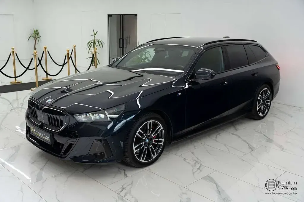 Gebraucht BMW 540 286 PS (210 kW) 2025 Schwarz Kombi