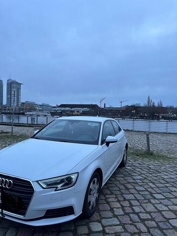 Gebraucht Audi A3 Ambition 110 PS (80 kW) 2016 Weiß Kleinwagen