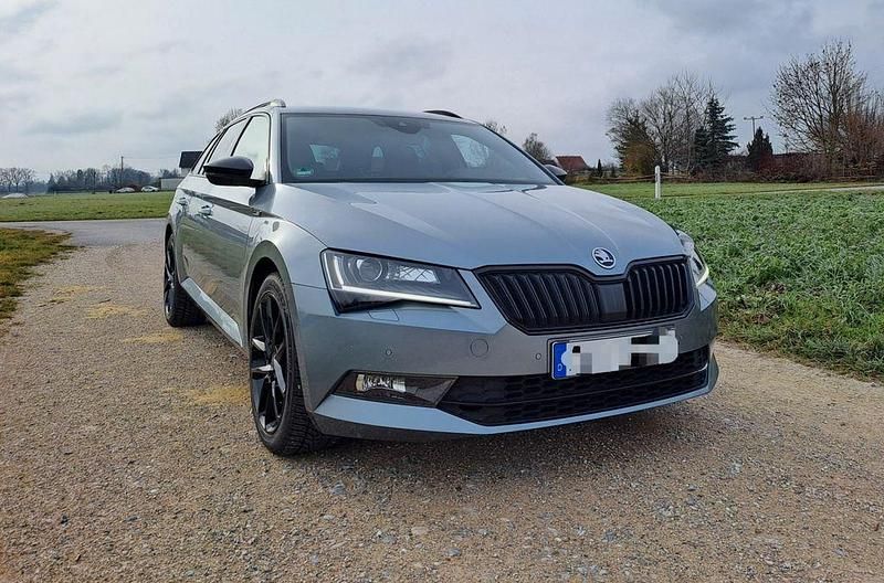 Andere farben Gebraucht 2017 Skoda Superb SportLine Kombi | 20.299 € (Fairer Preis) - Bild 1/4