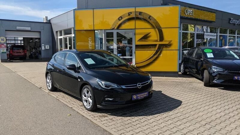 Schwarz Gebraucht 2017 Opel Astra Dynamic Limousine | 12.900 € (Teuer) - Bild 1/4