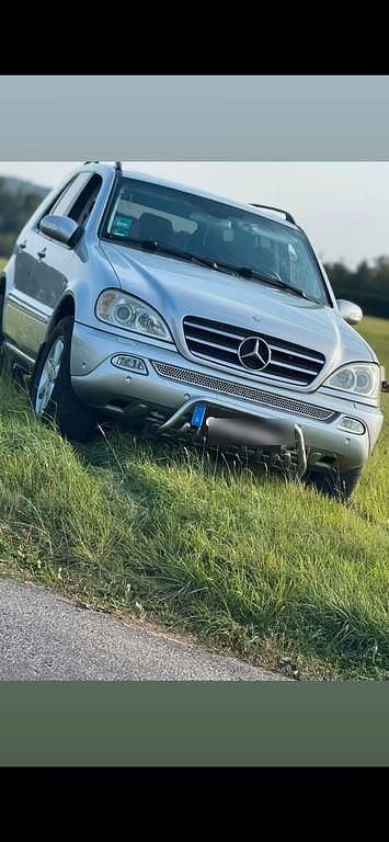 Gebraucht Mercedes ML500 292 PS (214 kW) 2002 Silber SUV