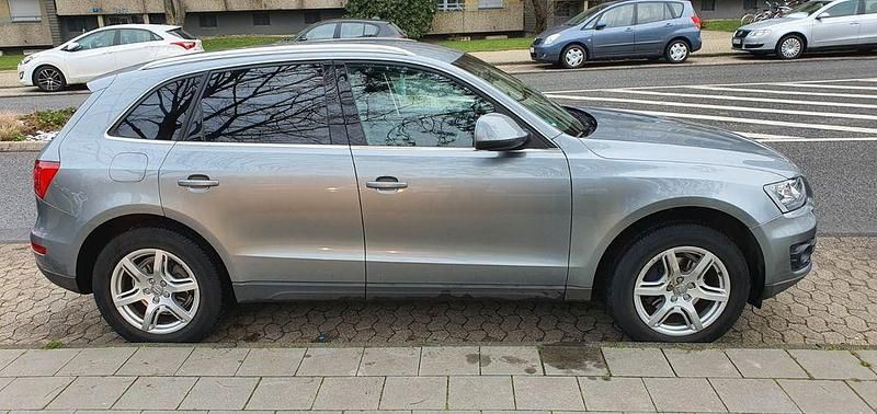 Gebraucht Audi Q5 Sport 143 PS (105 kW) 2011 Grau SUV