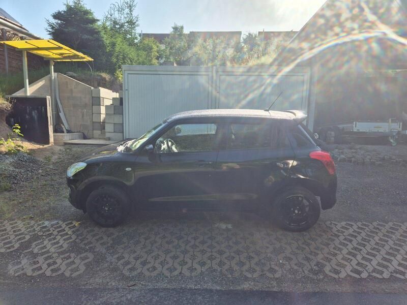 Schwarz Gebraucht 2017 Suzuki Swift Kleinwagen | 11.750 € (Fairer Preis) - Bild 1/4