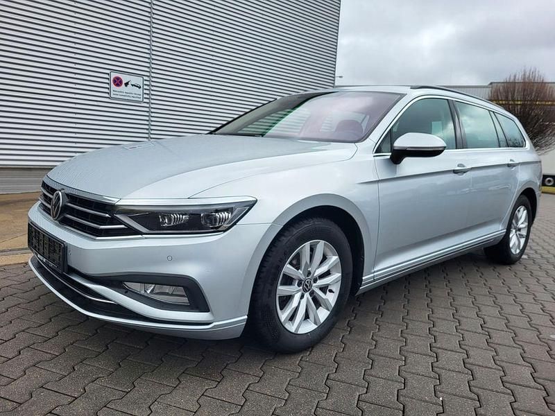 Gebraucht VW Passat 150 PS (110 kW) 2020 Grau Limousine