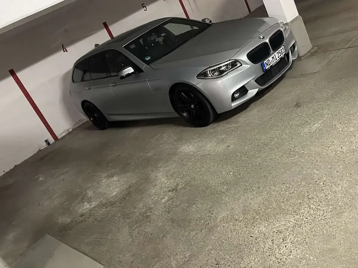Gebraucht BMW 530 Sport Line 258 PS (189 kW) 2015 Kombi