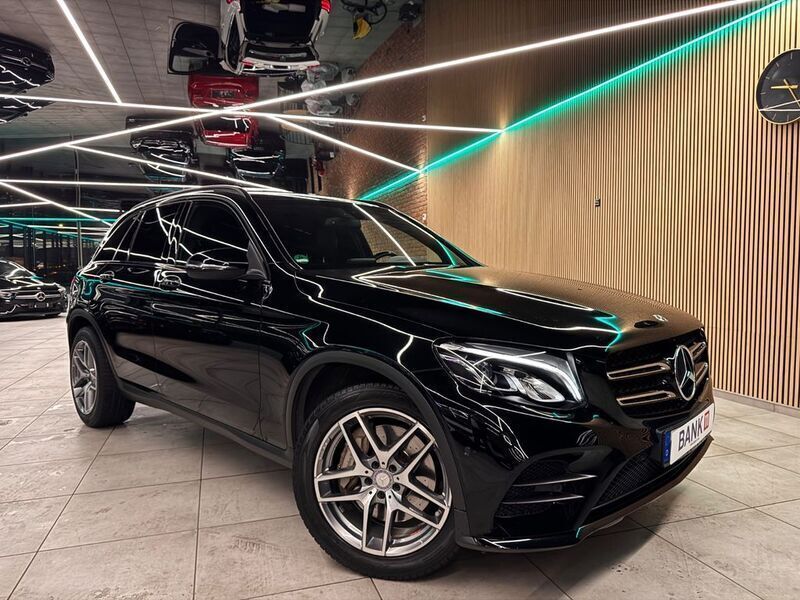 Schwarz Gebraucht 2018 Mercedes GLC350 AMG line SUV | 32.990 € (Guter Preis) - Bild 1/4