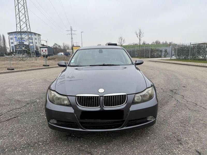 Gebraucht BMW 325 218 PS (160 kW) 2005 Limousine