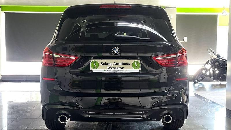 Gebraucht BMW 220 Gran Tourer M Sport 190 PS (139 kW) 2019 Schwarz Van / Kleinbus