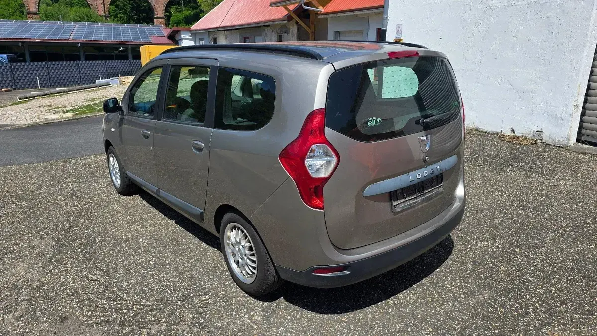 Gebraucht Dacia Lodgy 83 PS (61 kW) 2015 Grau Van / Kleinbus