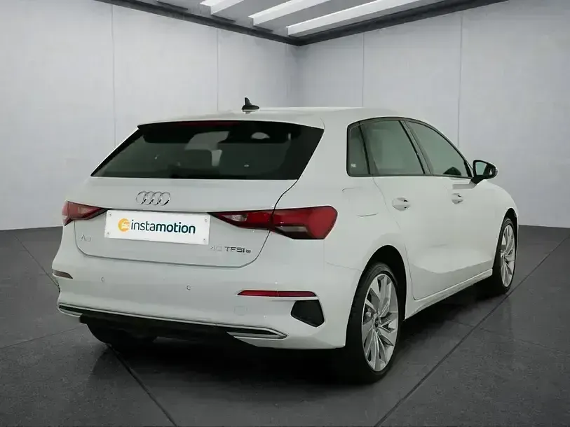 Używany Audi A3 e-tron 204 KM (150 kW) 2022 Biały Hatchback