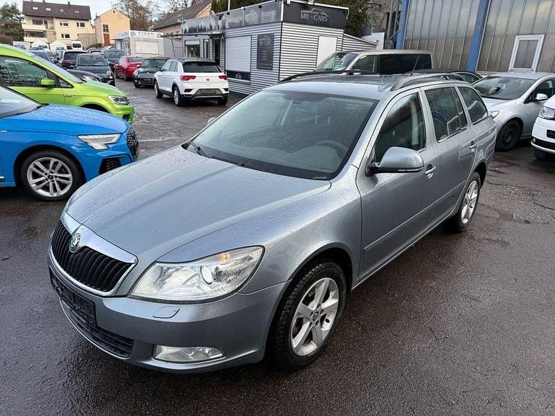 Gebraucht Skoda Octavia Ambition 140 PS (102 kW) 2012 Grau Kombi