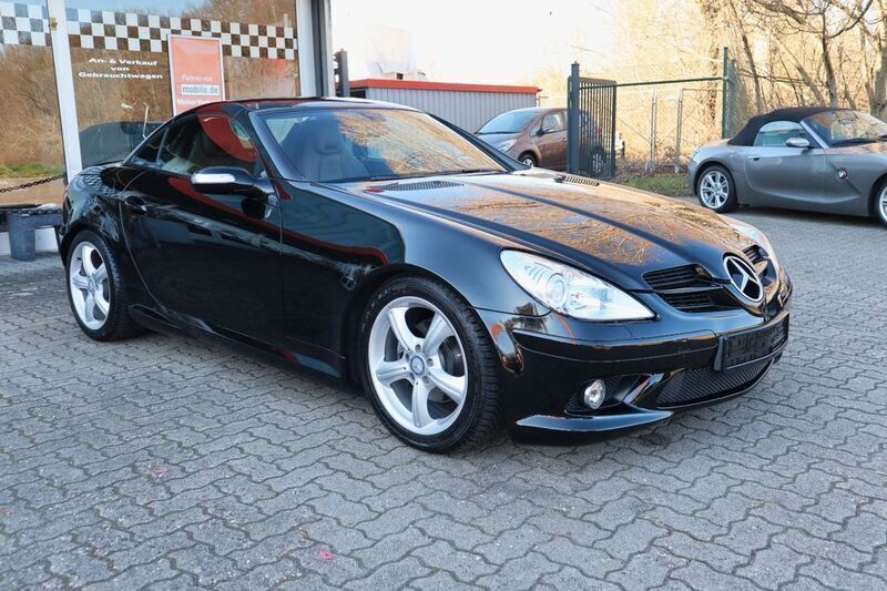 Schwarz Gebraucht 2008 Mercedes SLK200 AMG line Cabrio | 12.999 € (Fairer Preis) - Bild 1/4
