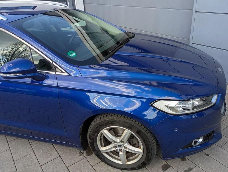 Gebraucht Ford Mondeo Titanium 150 PS (110 kW) 2014 Blau Limousine