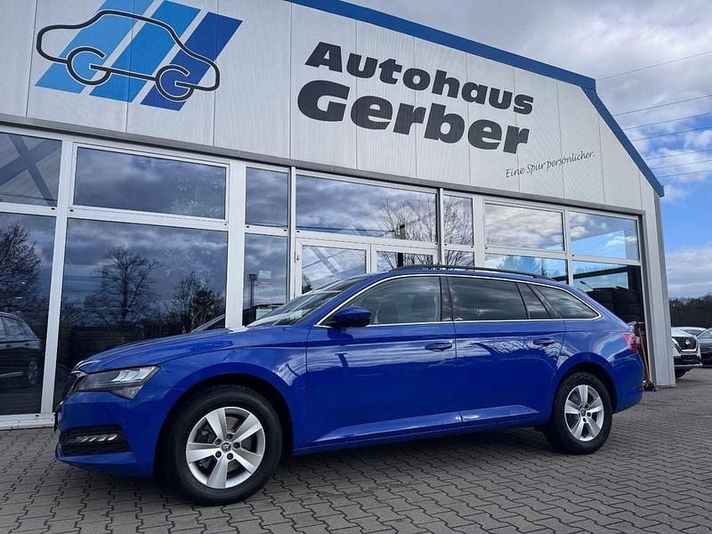 Gebraucht Skoda Superb Style 150 PS (110 kW) 2023 Blau Kombi