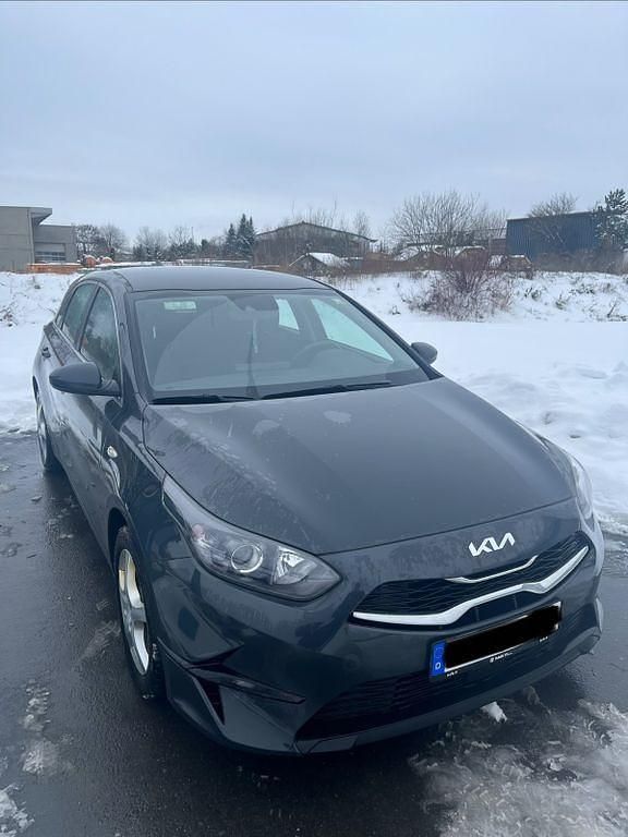 Gebraucht Kia Ceed Vision 160 PS (117 kW) 2022 Grau Kleinwagen