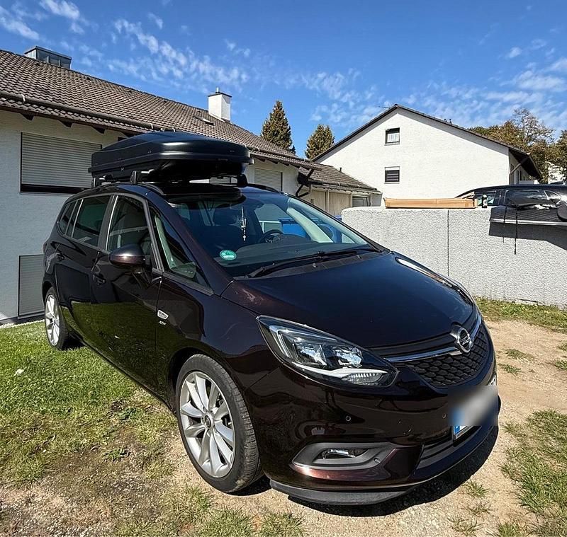 Braun Gebraucht 2017 Opel Zafira Van / Kleinbus | 13.480 € (Fairer Preis) - Bild 1/4