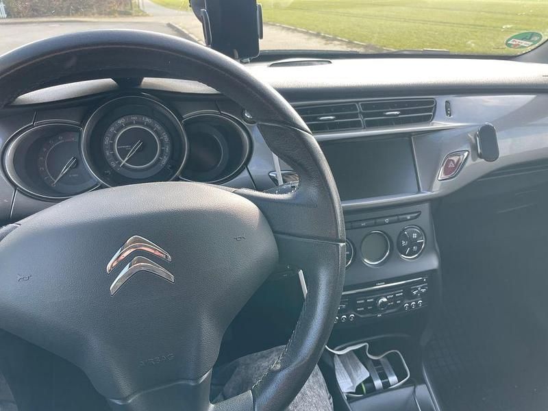 Gebraucht Citroën C3 Exclusive 95 PS (69 kW) 2010 Schwarz Limousine