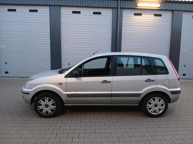 Gebraucht Ford Fusion 75 PS (55 kW) 2007 Grau Kleinwagen