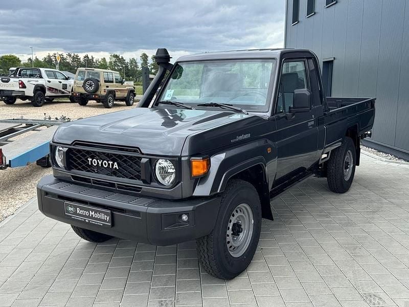 Neu Toyota Land Cruiser 228 PS (167 kW) 2025 Grau SUV