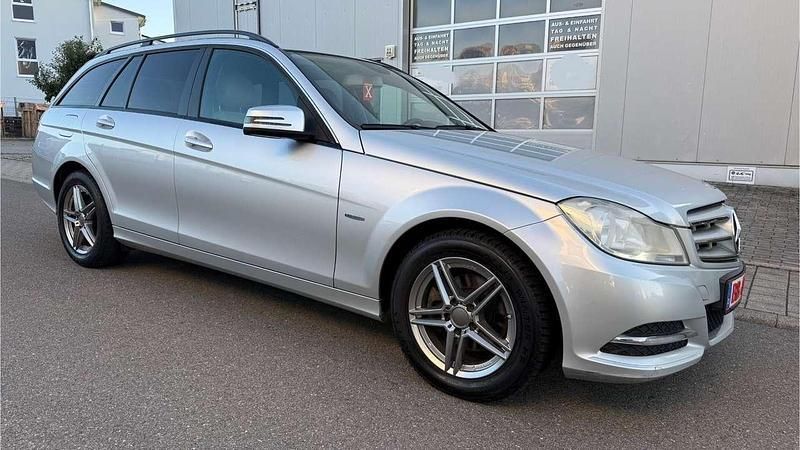 Grau Gebraucht 2011 Mercedes C250 Kombi | 5.800 € (Superpreis) - Bild 1/4