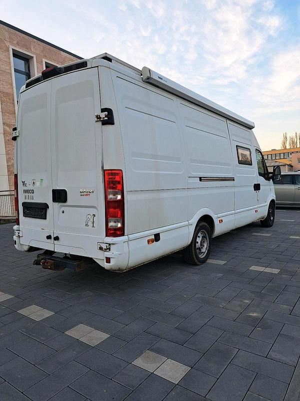 Gebraucht Iveco Daily 180 PS (132 kW) 2007 Weiß Van / Kleinbus