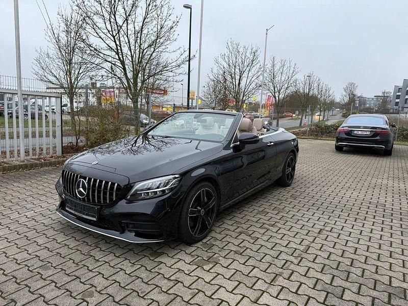 Gebraucht Mercedes C300 258 PS (189 kW) 2020 Schwarz Cabrio