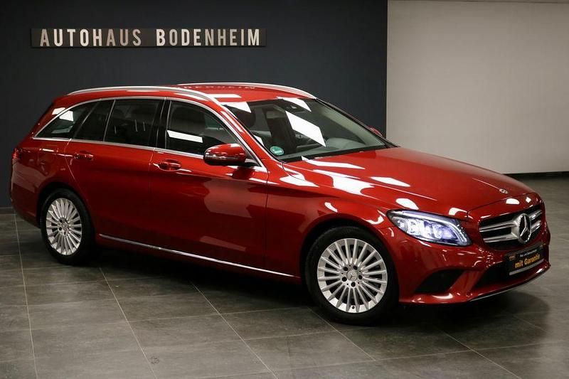 Rot Gebraucht 2019 Mercedes C300 Limousine | 24.990 € (Superpreis) - Bild 1/4