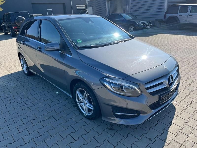 Gebraucht Mercedes 200 136 PS (100 kW) 2016 Grau Limousine
