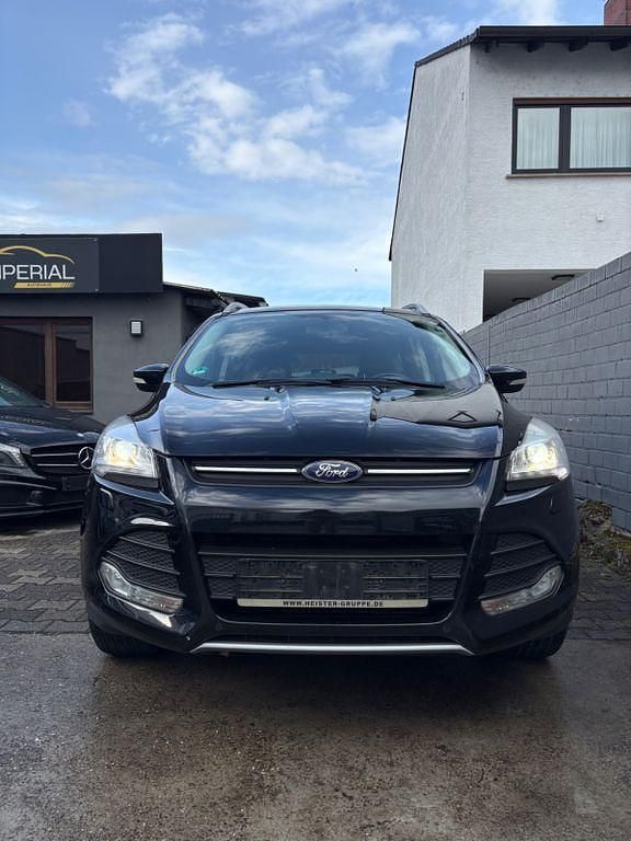Gebraucht Ford Kuga 140 PS (102 kW) 2014 Schwarz SUV