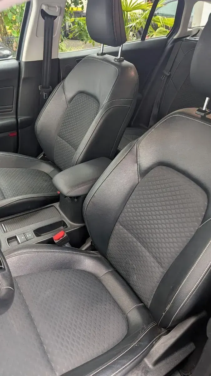 Gebraucht Ford Focus Titanium 120 PS (88 kW) 2018 Blau Kombi