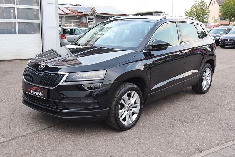 Schwarz Gebraucht 2021 Skoda Karoq Style SUV | 24.850 € (Fairer Preis) - Bild 1/4