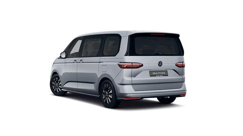 Gebraucht VW Multivan Life 150 PS (110 kW) 2024 Monosilber metallic Van