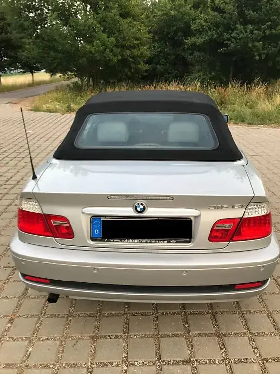 Gebraucht BMW 318 150 PS (110 kW) 2006 Silber Cabrio