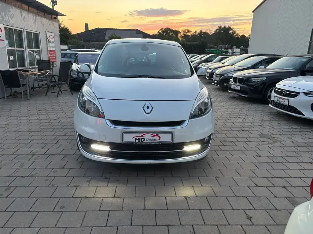Gebraucht Renault Scénic III Bose Edition 163 PS (119 kW) 2012 Weiß Van / Kleinbus
