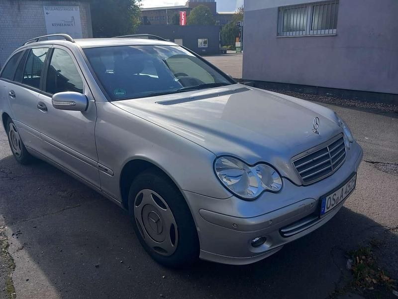 Gebraucht Mercedes C200 Classic 122 PS (89 kW) 2005 Silber Kombi