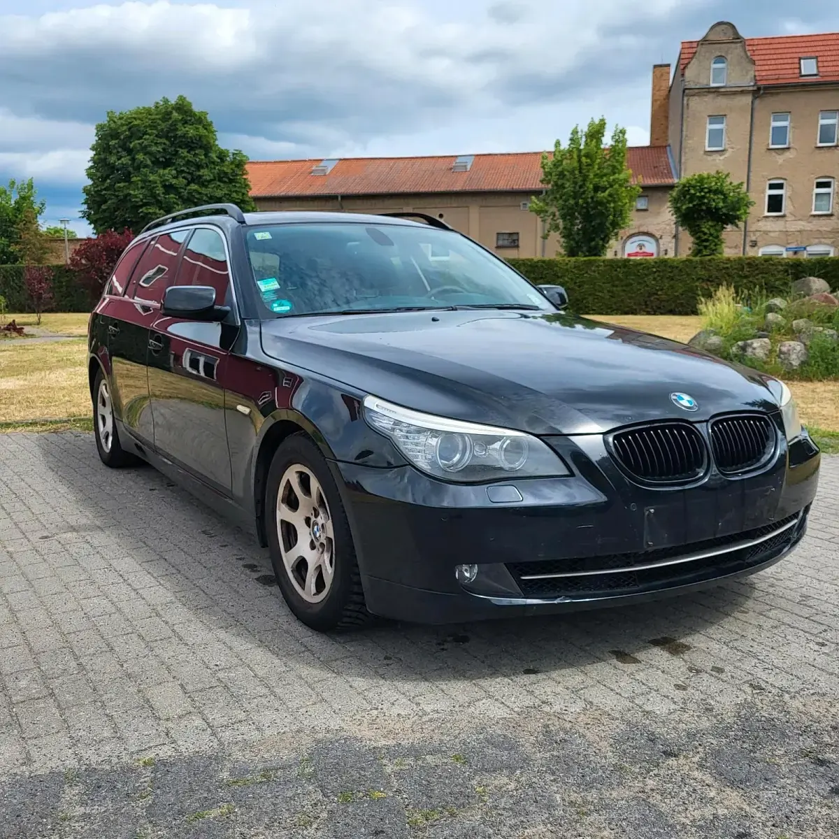 Gebraucht BMW 530 235 PS (172 kW) 2008 Schwarz Kombi