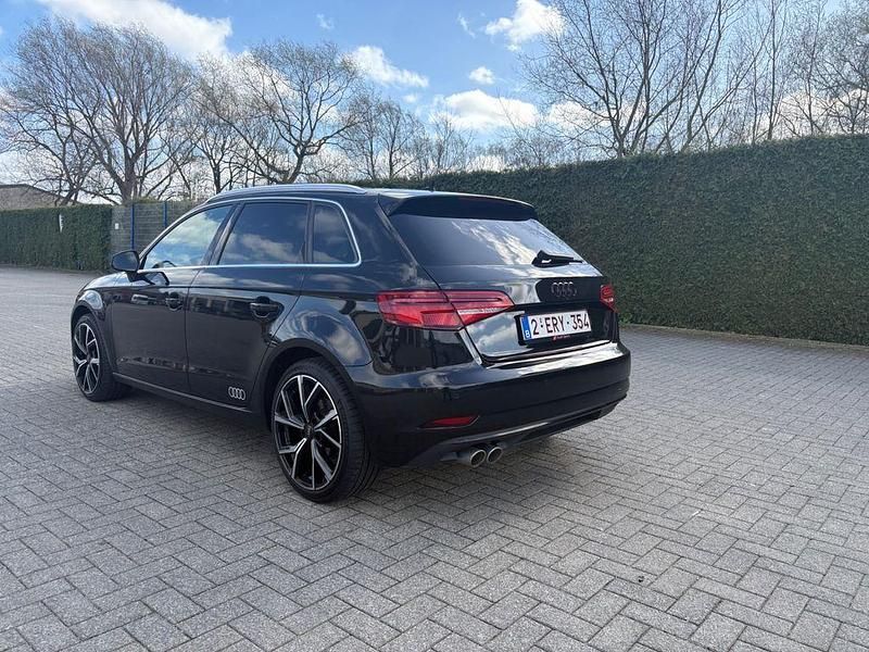 Gebraucht Audi A3 Ambiente 150 PS (110 kW) 2018 Schwarz Limousine