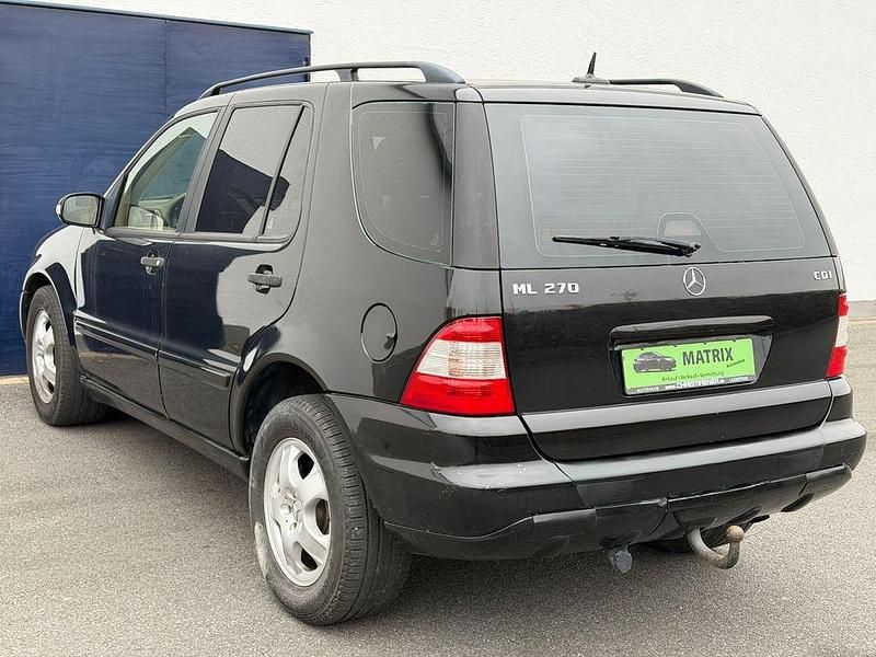 Gebraucht Mercedes ML270 163 PS (119 kW) 2003 Schwarz SUV