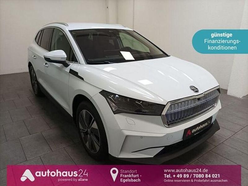 Weiß Gebraucht 2024 Skoda Enyaq iV Loft SUV | 39.970 € (Guter Preis) - Bild 1/4