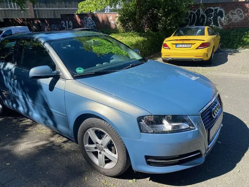Gebraucht Audi A3 Ambiente 105 PS (77 kW) 2011 Grau Kleinwagen