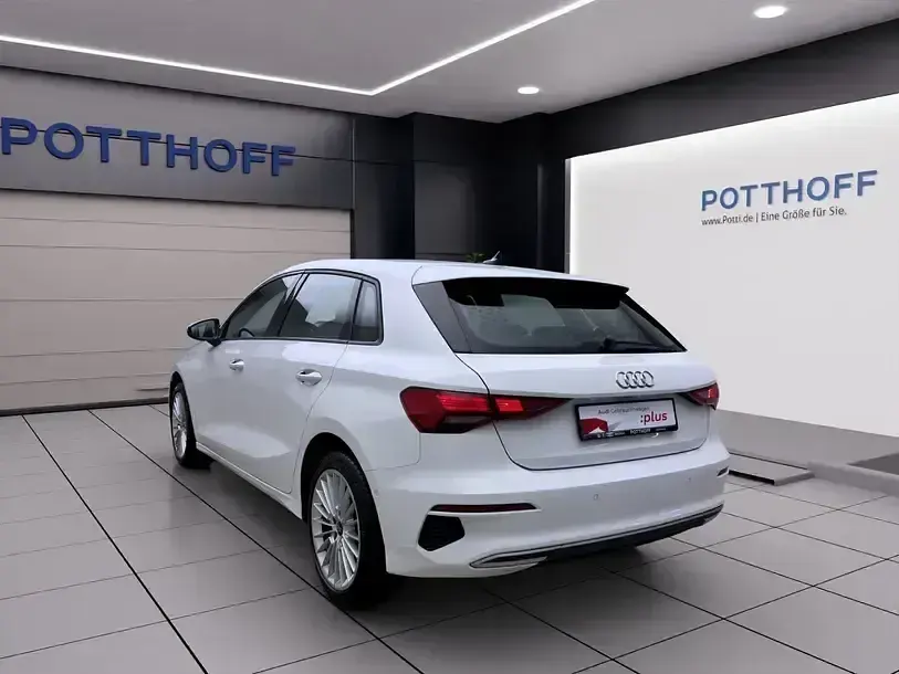 Gebraucht Audi A3 Advanced Plus 150 PS (110 kW) 2023 Ibisweiß Limousine