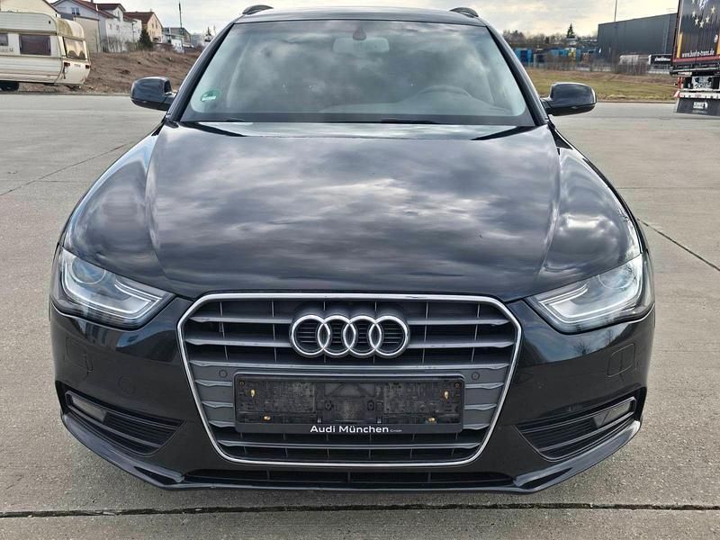 Gebraucht Audi A4 Attraction 150 PS (110 kW) 2015 Schwarz Kombi