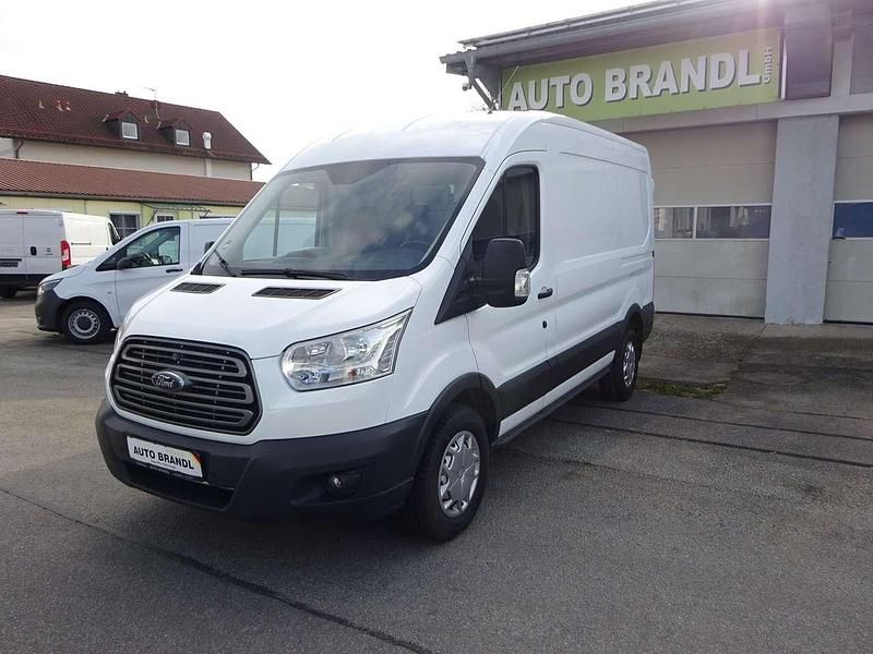 Gebraucht Ford Transit Trend 131 PS (96 kW) 2017 Frostweiß Van / Kleinbus