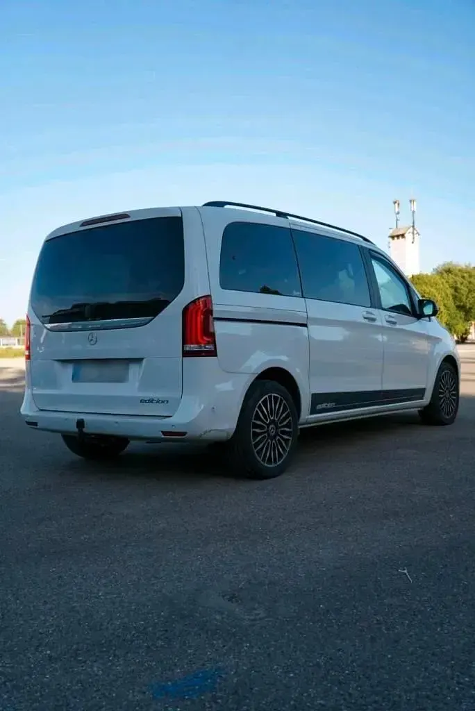 Gebraucht Mercedes V250 Avantgarde 190 PS (139 kW) 2018 Weiß Van / Kleinbus