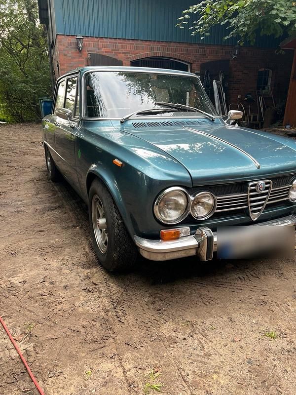 Grün Gebraucht 1977 Alfa Romeo Giulia Super Limousine | 15.900 € - Bild 1/4