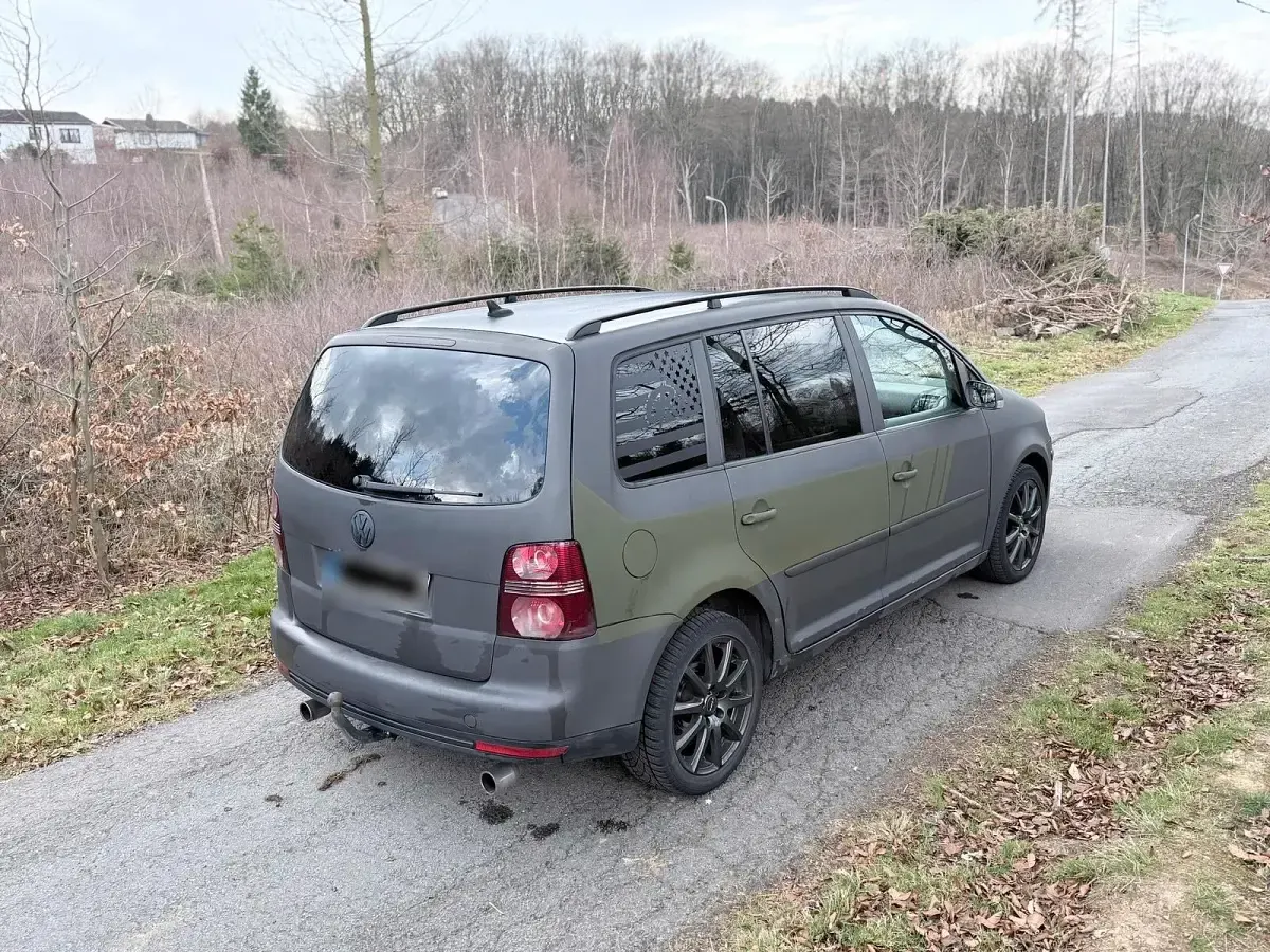 Brugt VW Touran 105 HK (77 kW) 2007 Sort MPV