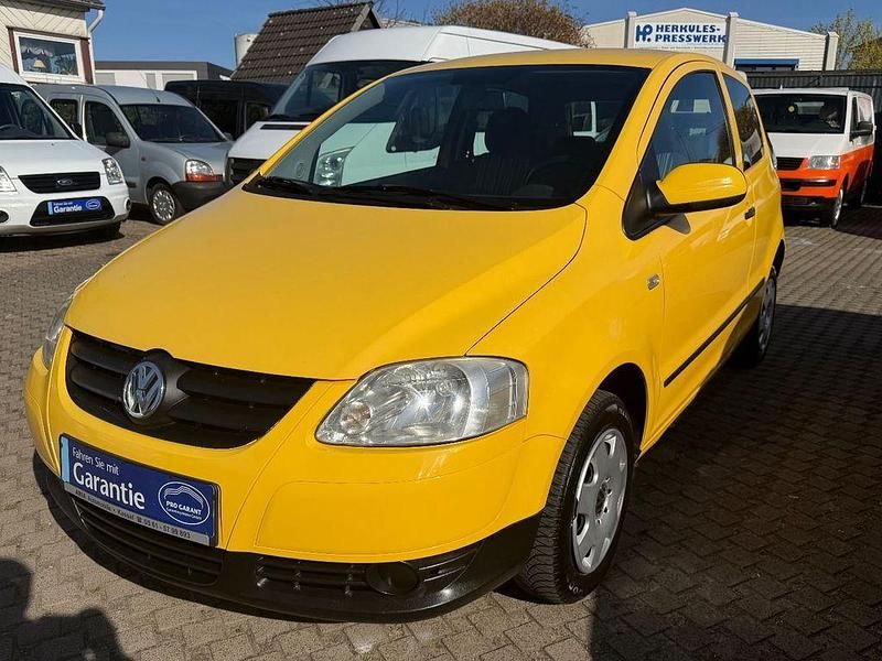 Second-hand VW Fox Basis 75 CP (55 kW) 2005 Galben Hatchback