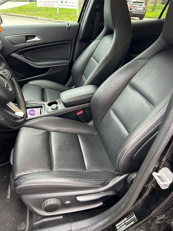 Gebraucht Mercedes GLA250 211 PS (155 kW) 2016 Schwarz SUV