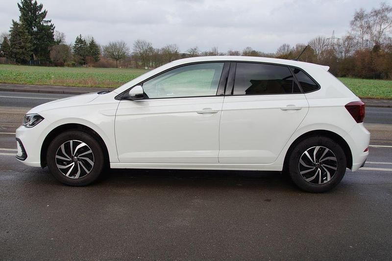 Gebraucht VW Polo Life 95 PS (69 kW) 2025 Violet Kleinwagen