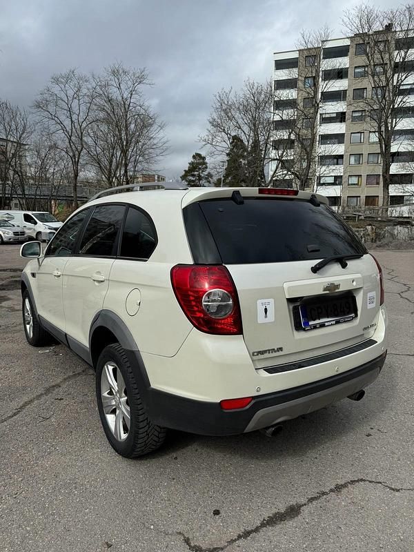 Gebraucht Chevrolet Captiva 163 PS (119 kW) 2011 Weiß SUV